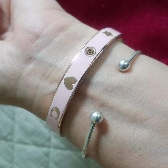 Beautiful Coach Signature Bangle Bracelet - Picture 3 of 13